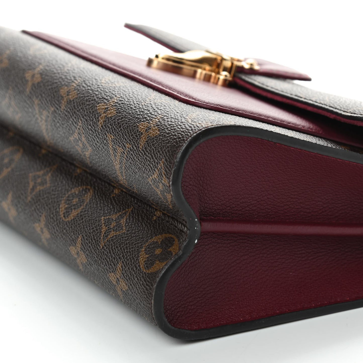 Monogram Victoire Raisin