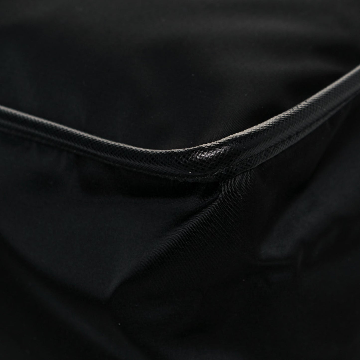 Tessuto Nylon Saffiano Logo Messenger Bag Black