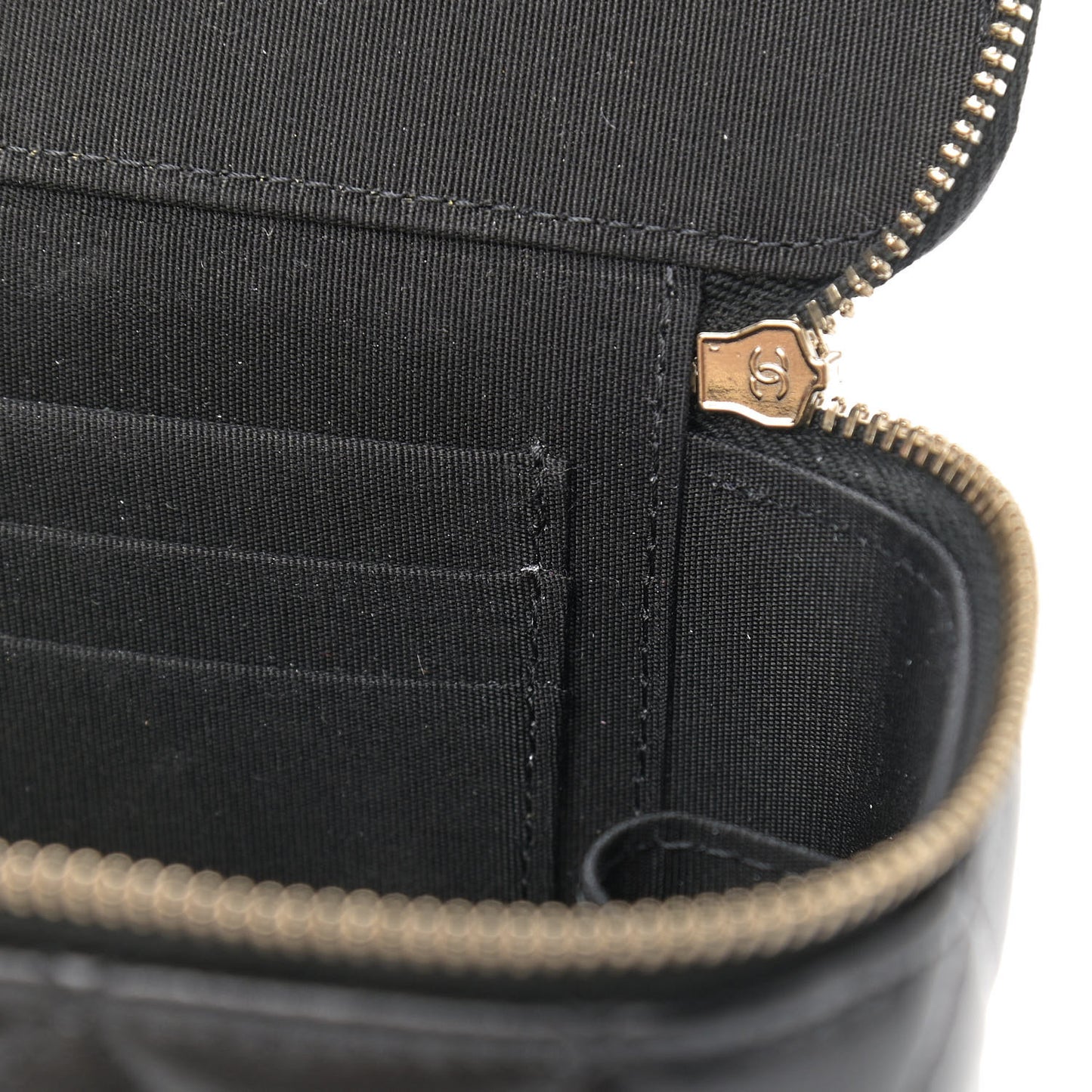Lambskin Quilted Small Top Handle Vanity Case With Chain Black