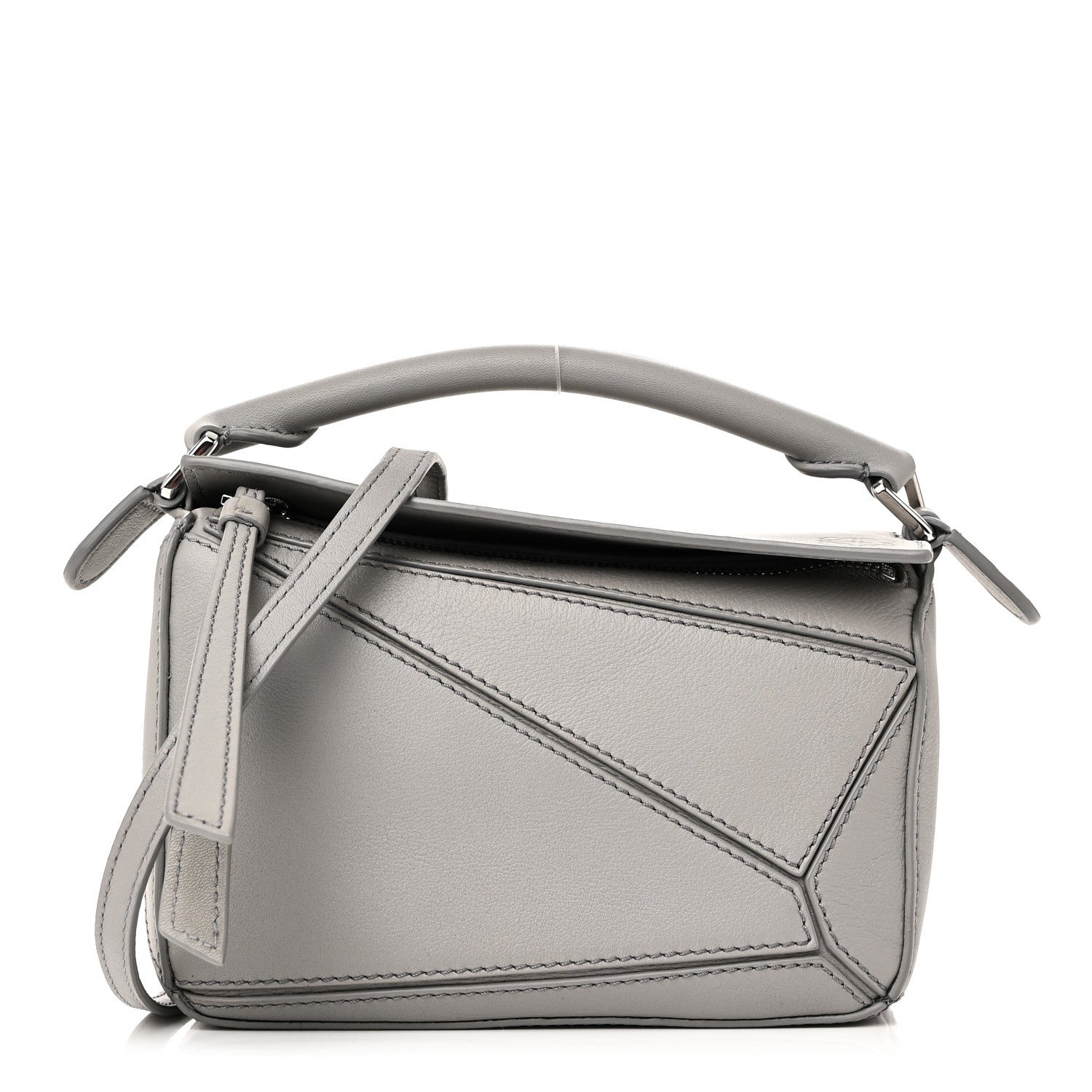 LOEWE スリングバッグ グレー LOEWE（ロエベ） ボディバッグ convertible sling コンバーチブル