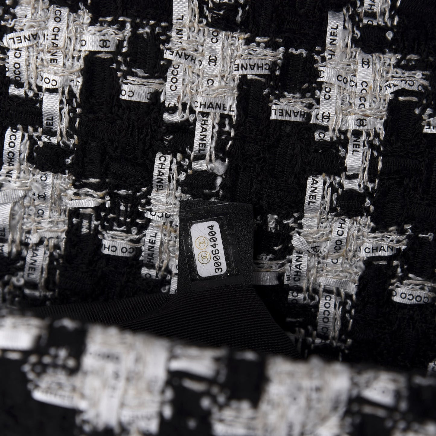 Tweed Quilted Large 19 Flap Black Ecru White