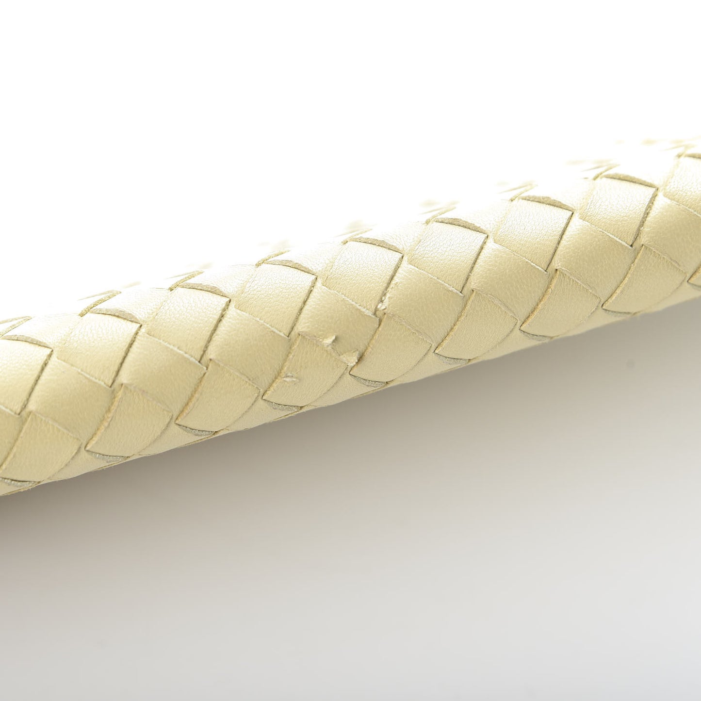 Nappa Intrecciato Half Zip Around Wallet Paille