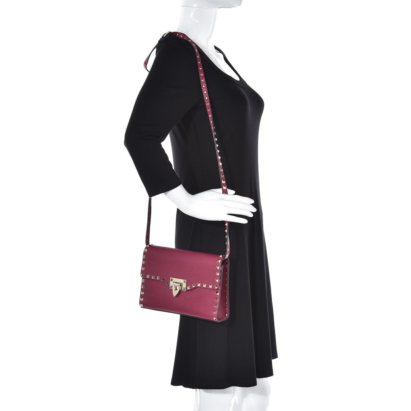 Pebbled Calfskin Medium Rockstud Flip Lock Crossbody Bag Camelia