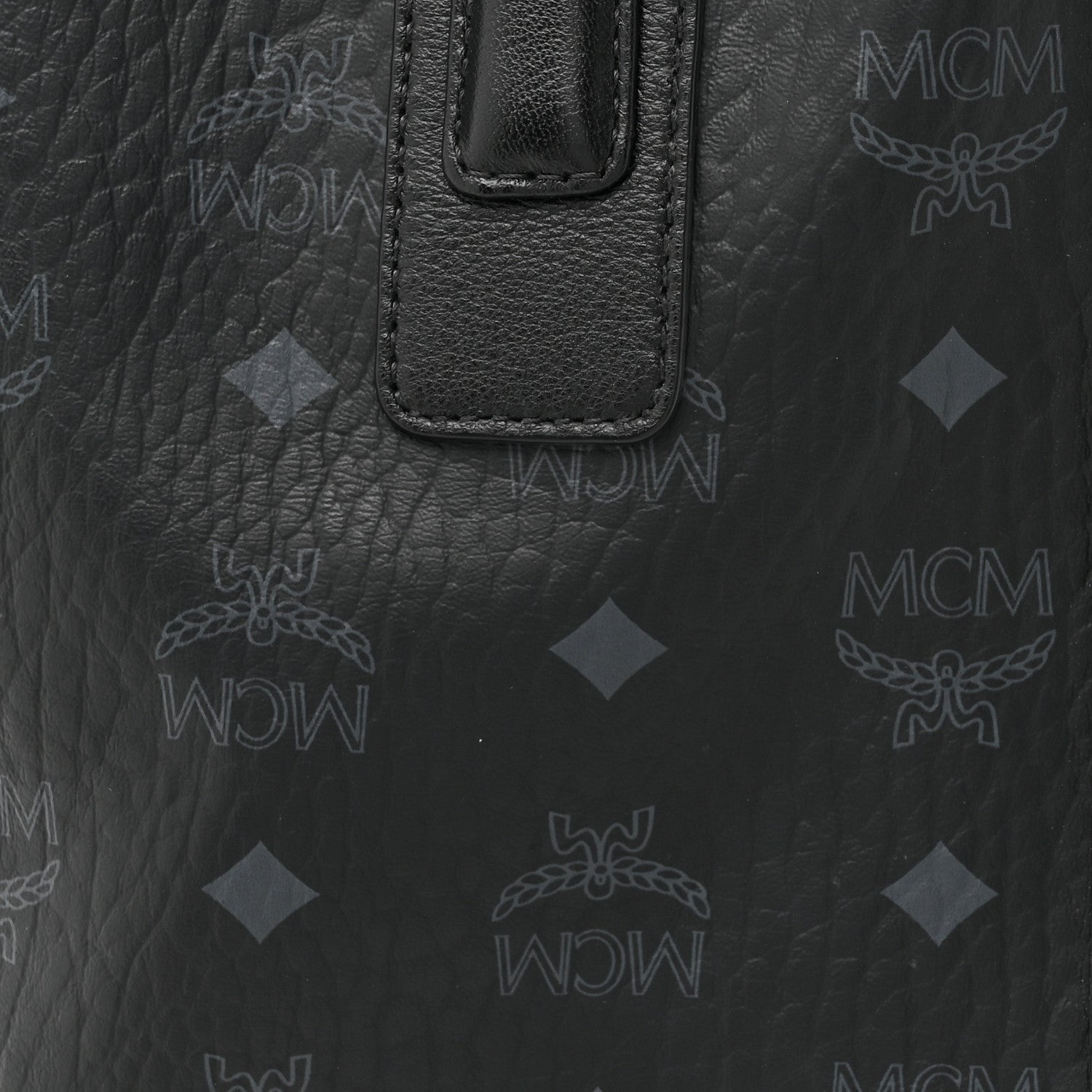 MCM Visetos Medium Liz Reversible Shopper Tote Black 11 of 19