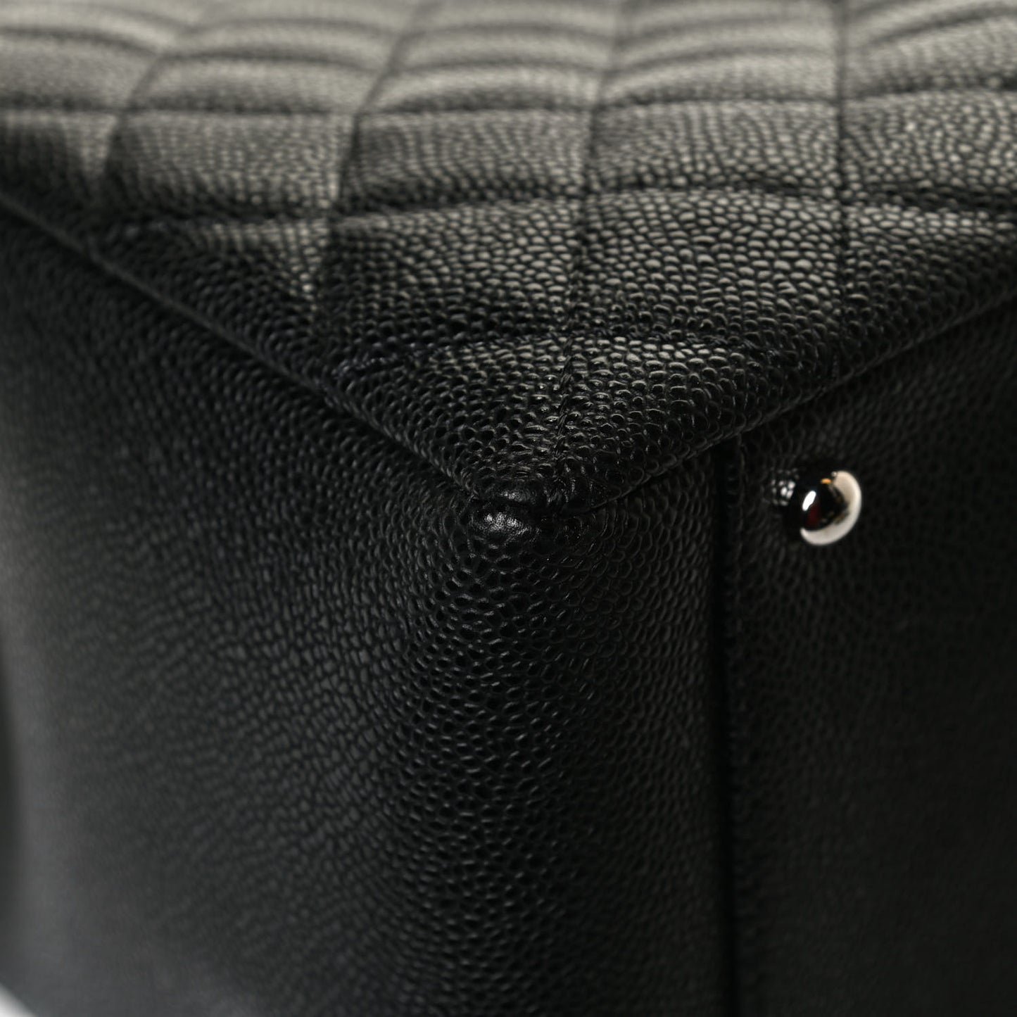 Caviar Quilted XL Grand Shopping Tote GST Black