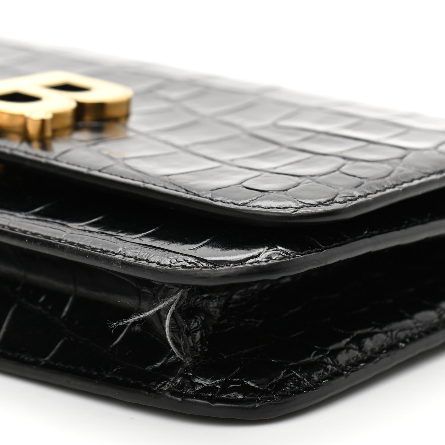 Crocodile Embossed Patent B Wallet On Chain Black