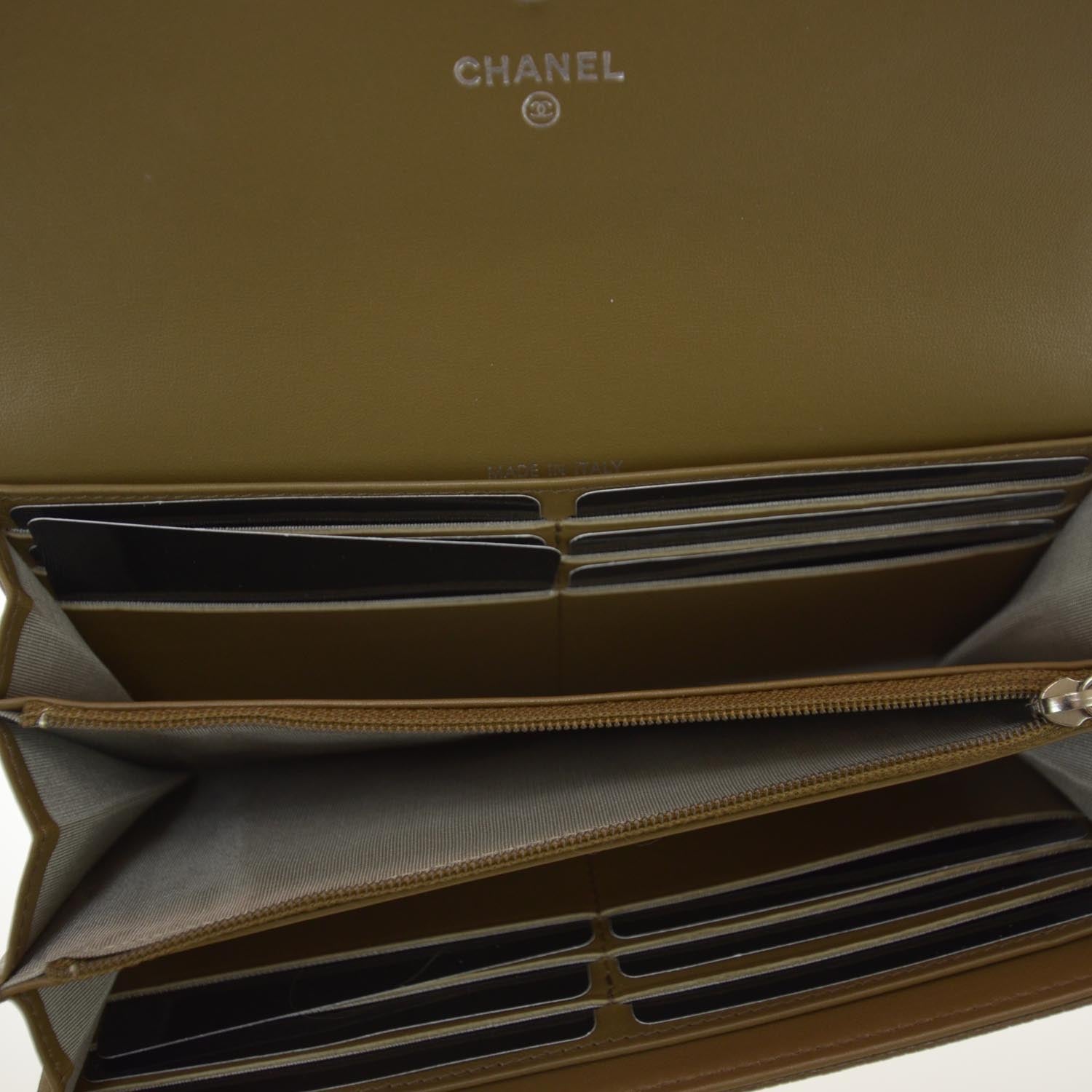 Chanel Caviar CC Flap Wallet 6 of 7