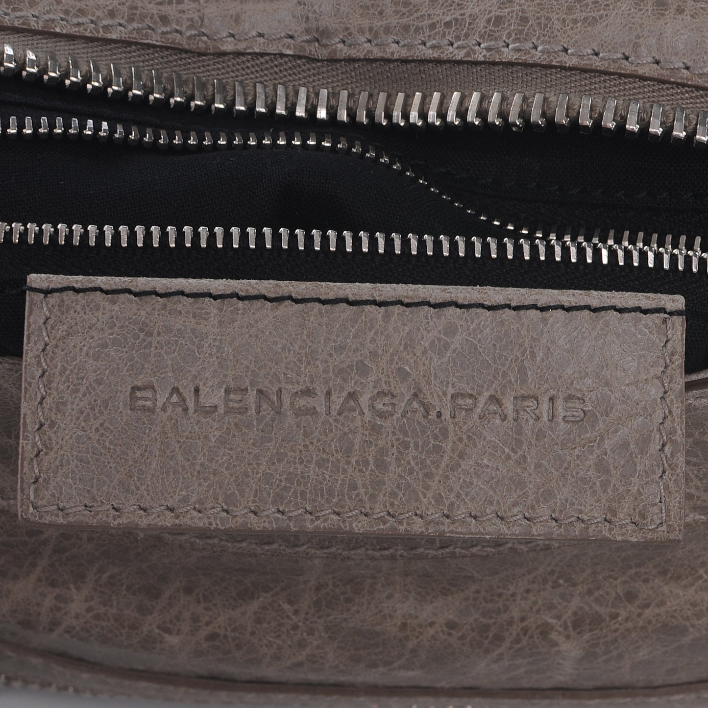 Agneau Giant 21 Silver Hardware City Papyrus