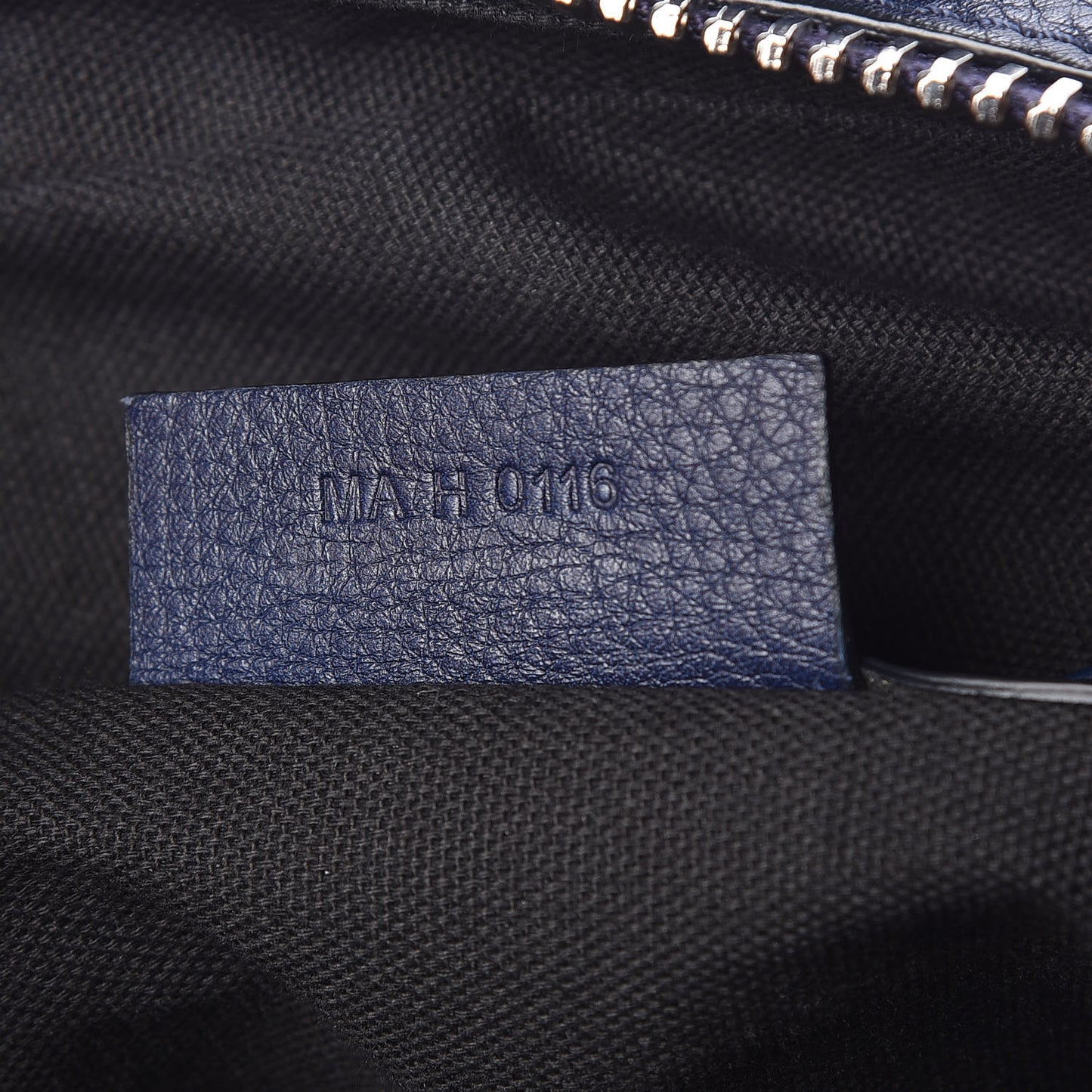 Pebbled Calfskin Small Nightingale Navy