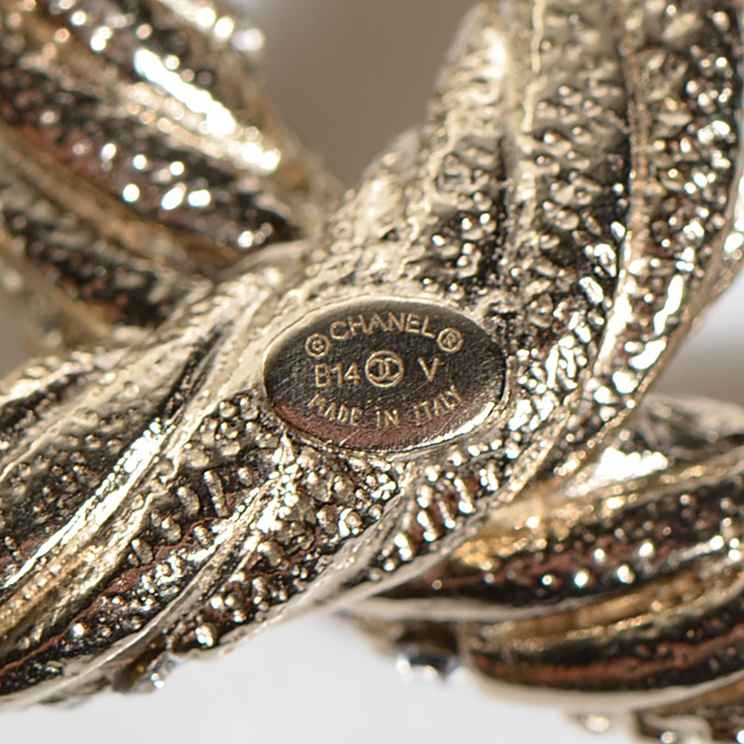 Chanel Crystal Twisted CC Brooch Light Gold 4 of 5