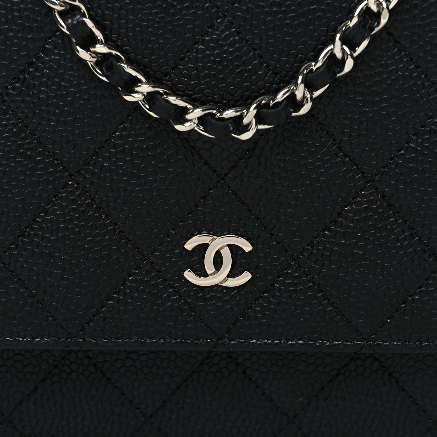 Caviar Quilted Wallet on Chain WOC Black