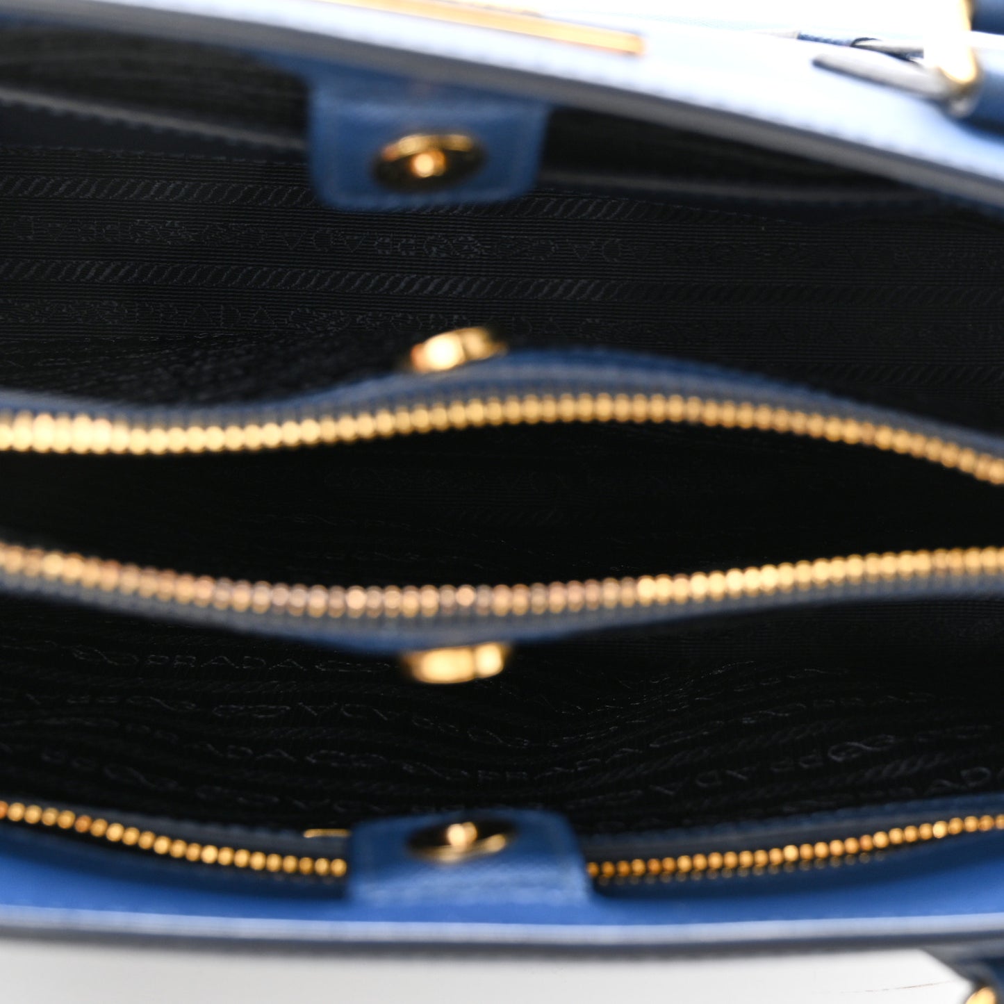 Saffiano Lux Medium Tote Bluette