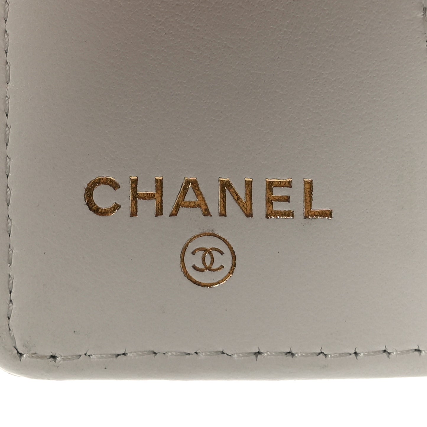 Caviar Quilted Classic 4 Key Holder Wallet White