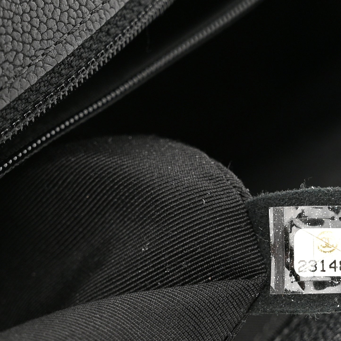 Caviar Quilted New Medium Boy Flap Black