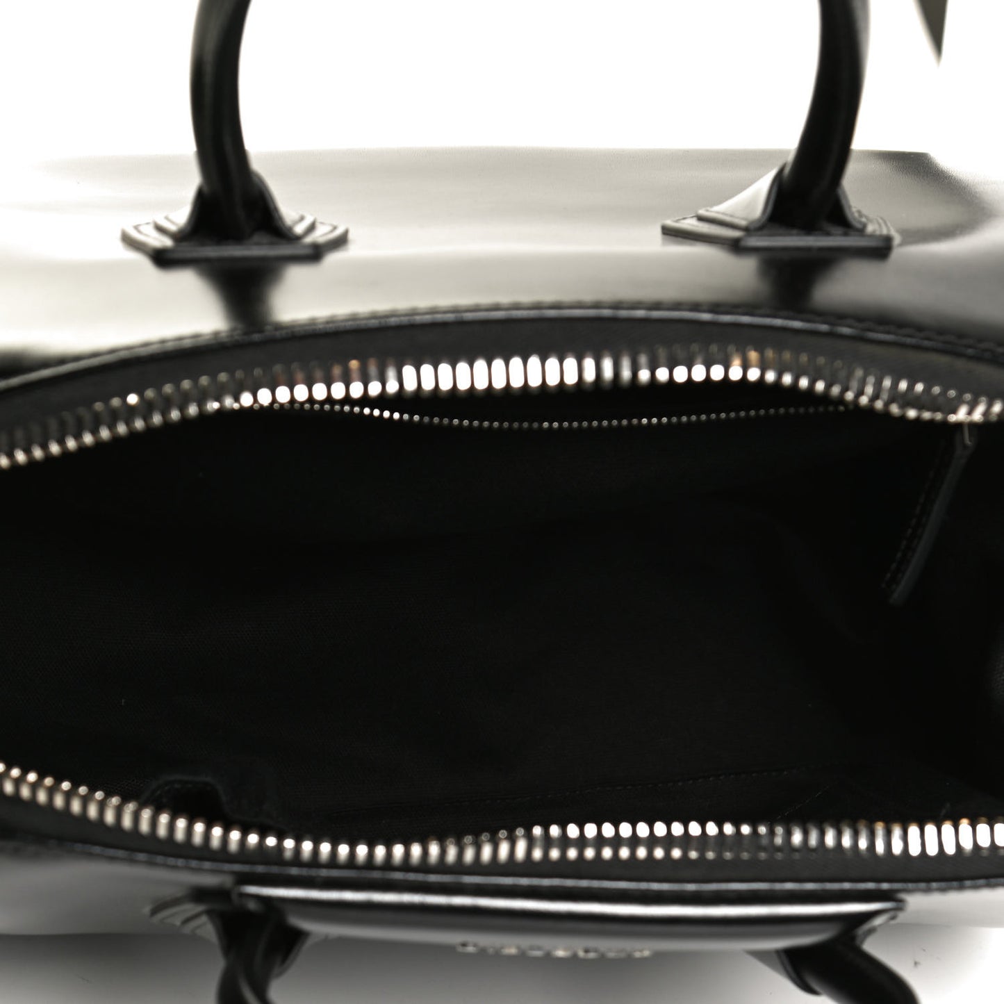 Shiny Lord Calfskin Medium Antigona Black