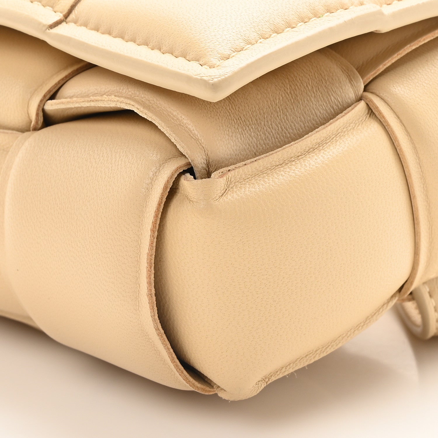 Bottega Veneta Nappa Maxi Intrecciato Padded The Belt Cassette Bag Porridge 9 of 9