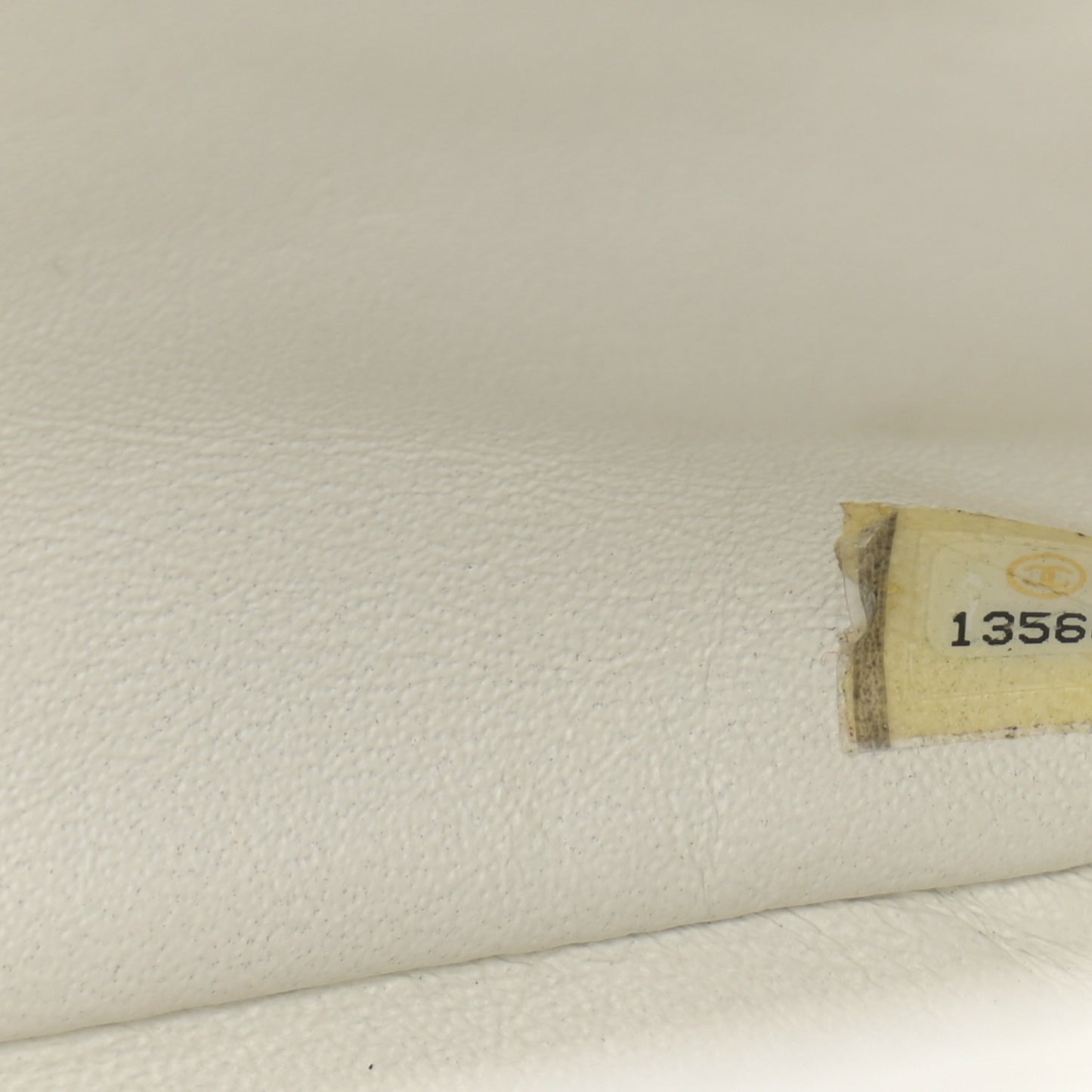 Caviar Quilted Jumbo Single Flap White