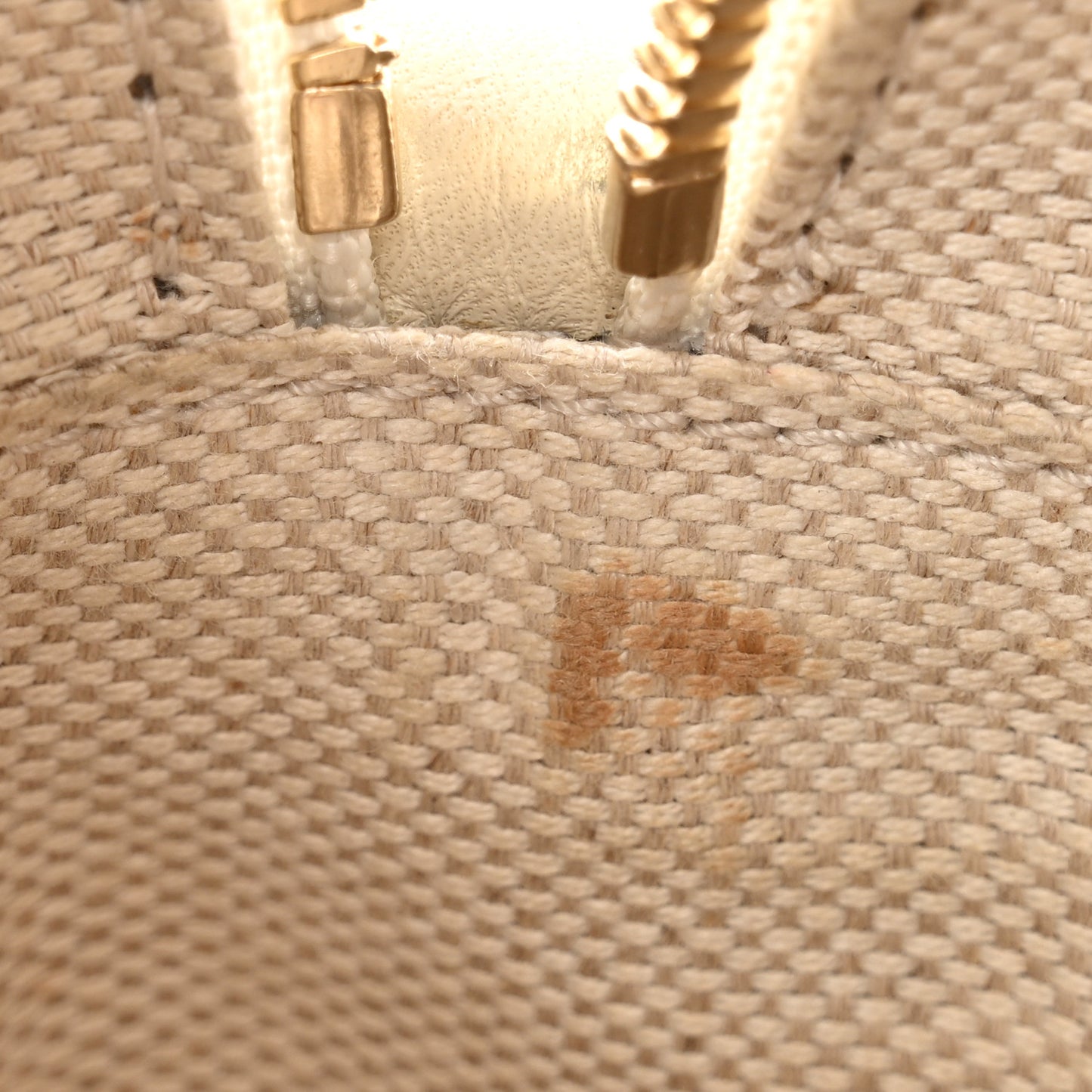 Pebbled Calfskin Small Soho Disco Bag Off White
