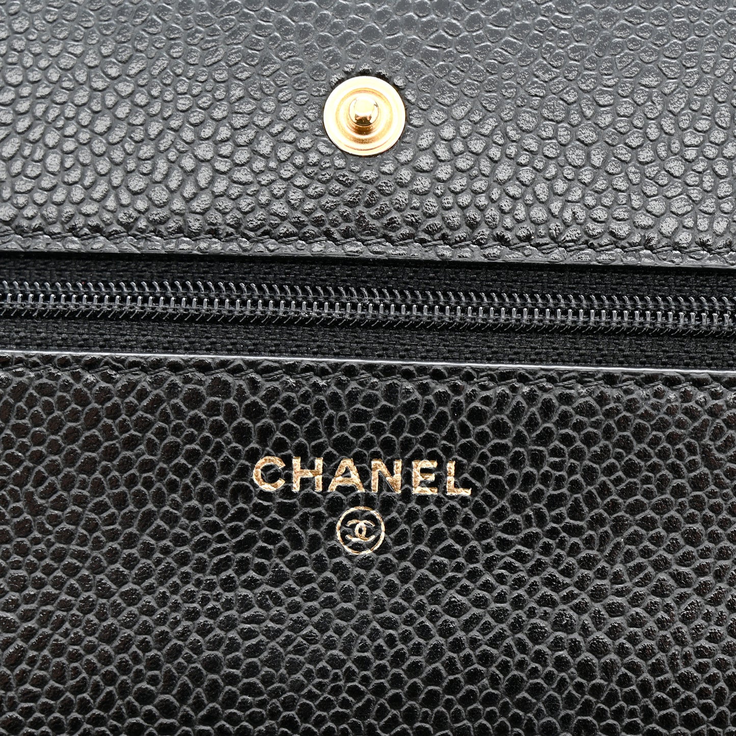 Caviar Quilted Wallet on Chain WOC Black
