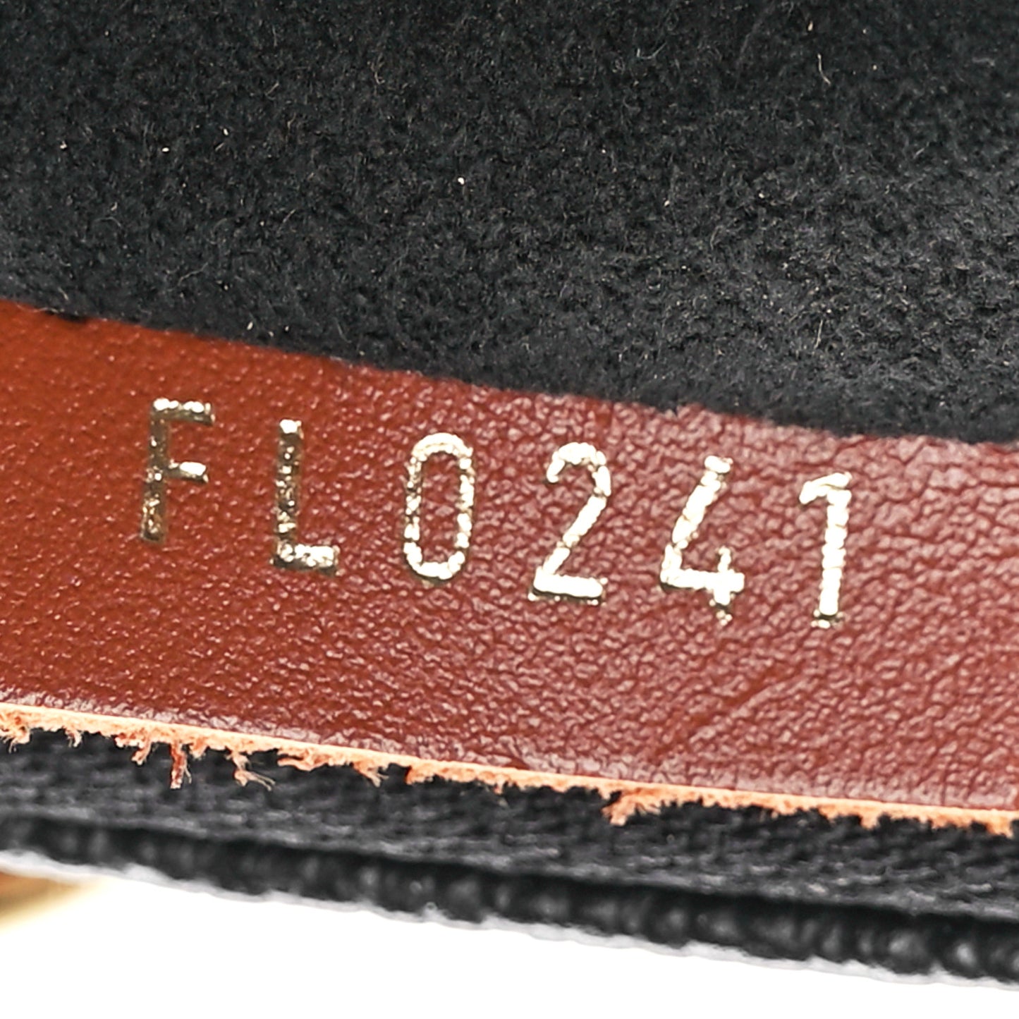 Monogram V Tote BB Black