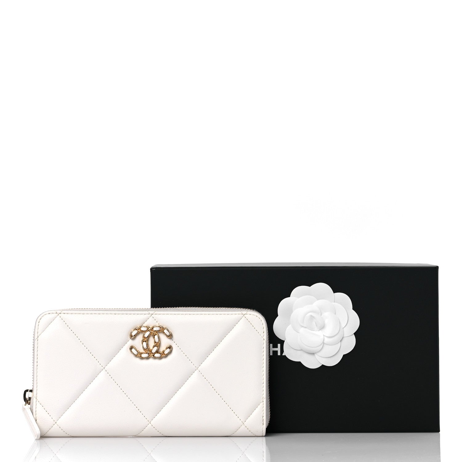 Chanel Shiny Goatskin Quilted 19 Long Zipped Around Wallet White 9 of 9