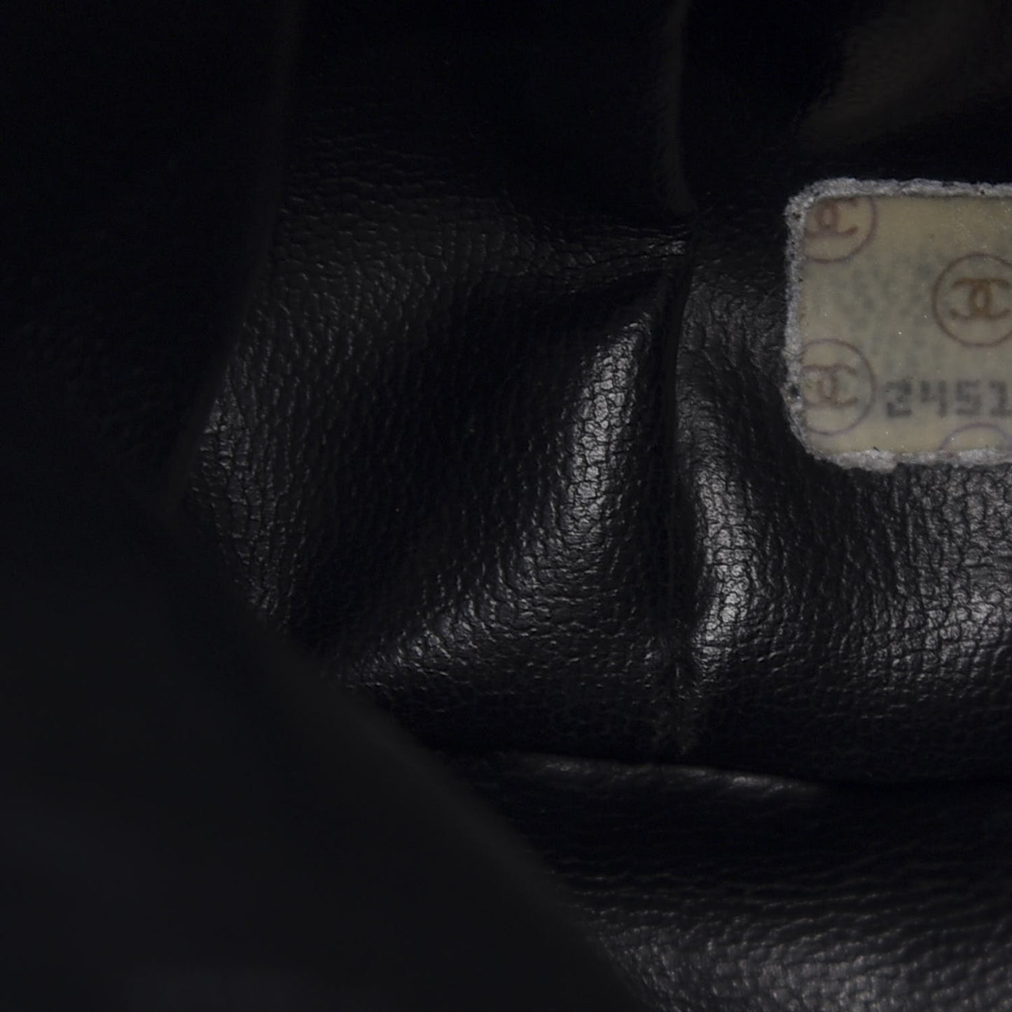 Caviar Quilted Drawstring Shoulder Bag Black
