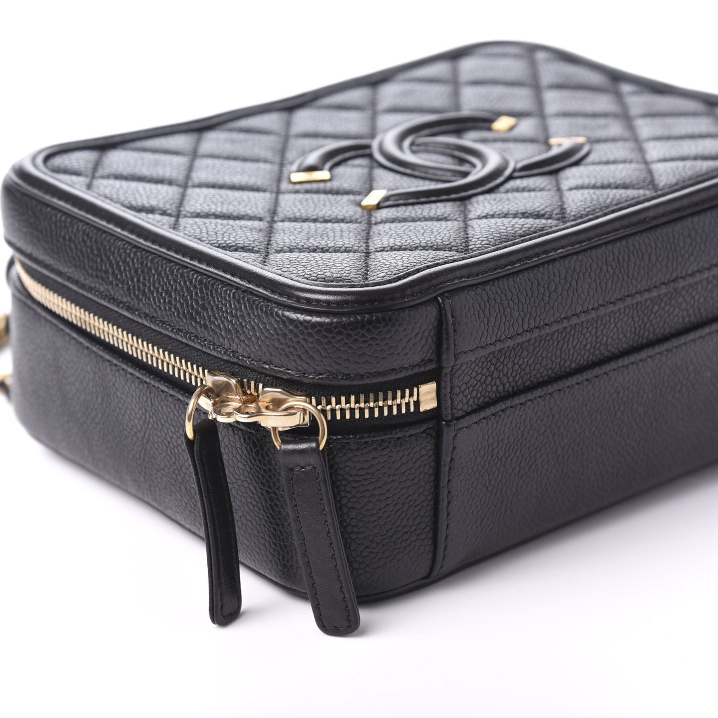 Caviar Quilted Medium CC Filigree Vanity Case Black