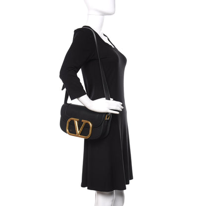 Valentino Garavani Smooth Calfskin Supervee Shoulder Bag Black 2 of 9