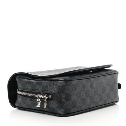 Louis Vuitton Damier Graphite Truth Suspendable Messenger Bag 4 of 7