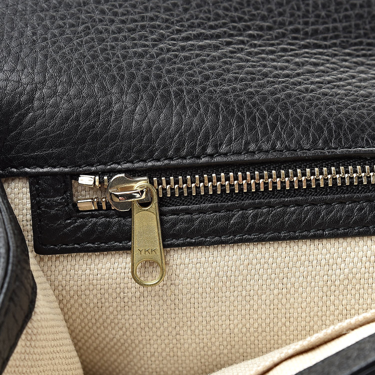 Gucci Pebbled Calfskin Medium Soho Clutch Black 8 of 8