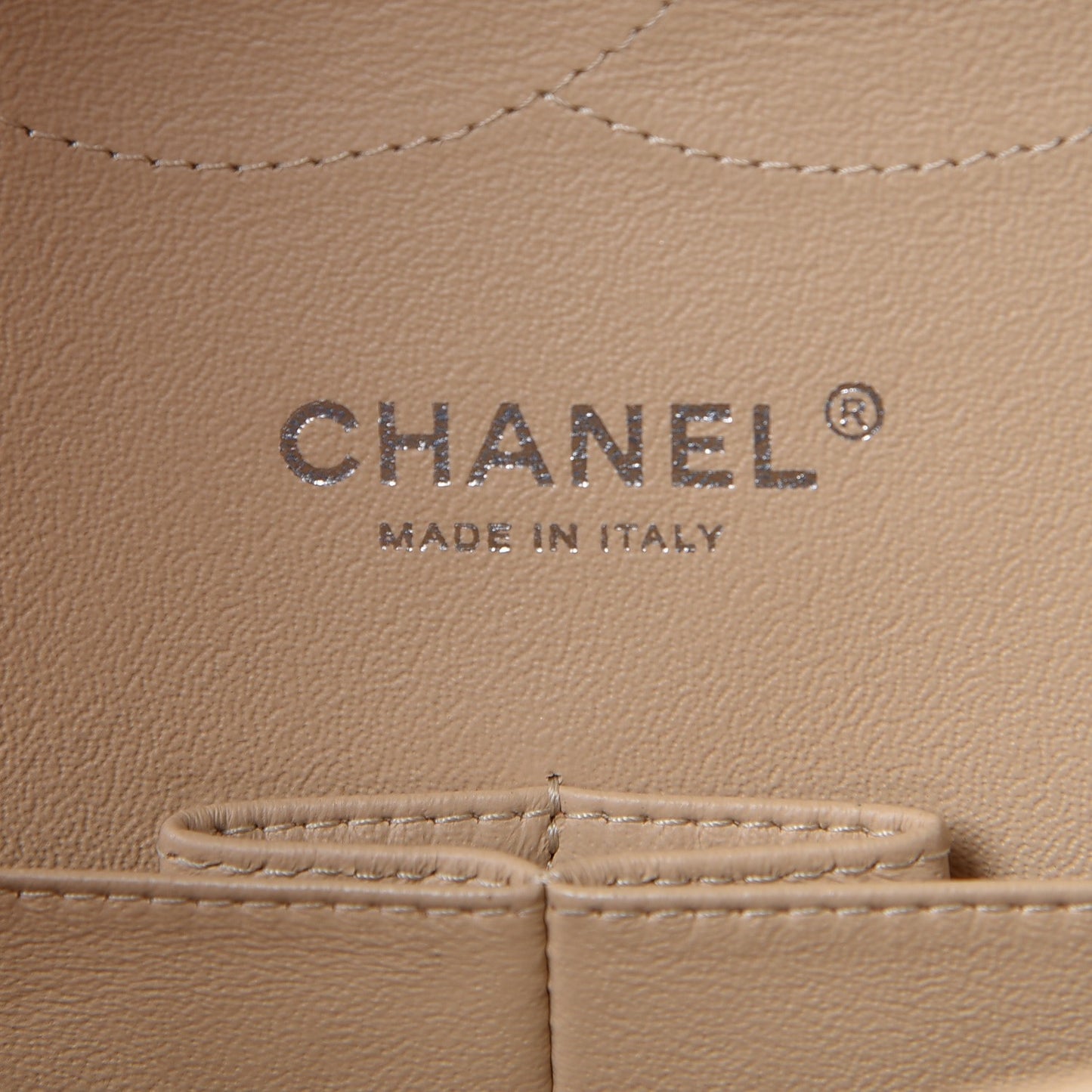 Caviar Quilted Jumbo Double Flap Beige Clair