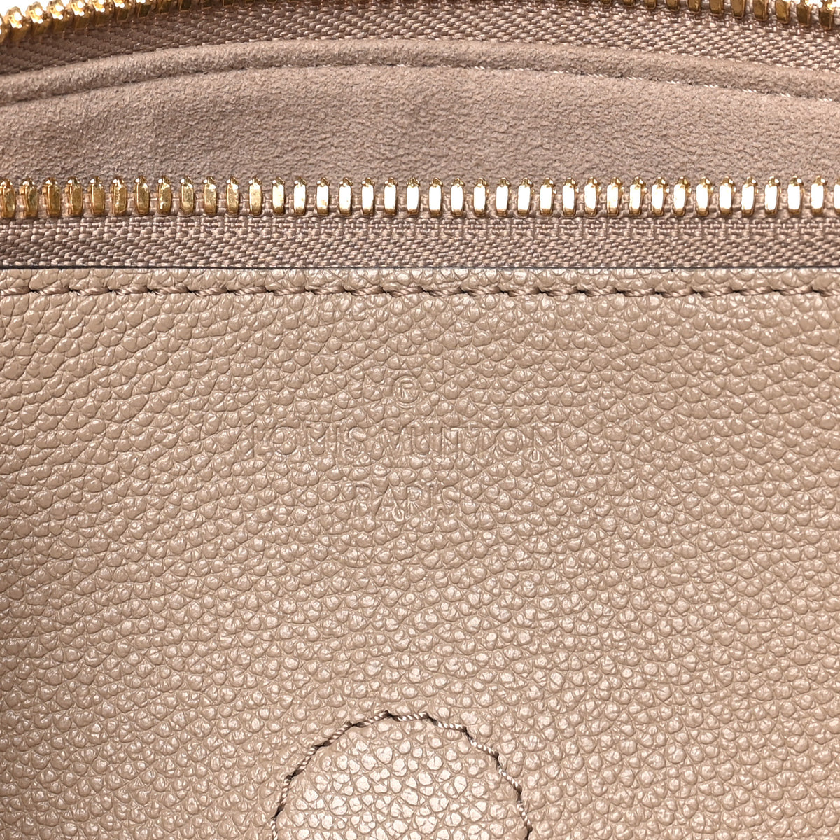 Empreinte Monogram Giant Trianon MM Tourterelle