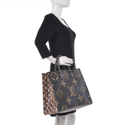 Louis Vuitton Monogram Giant Jungle Onthego GM Black 2 of 11