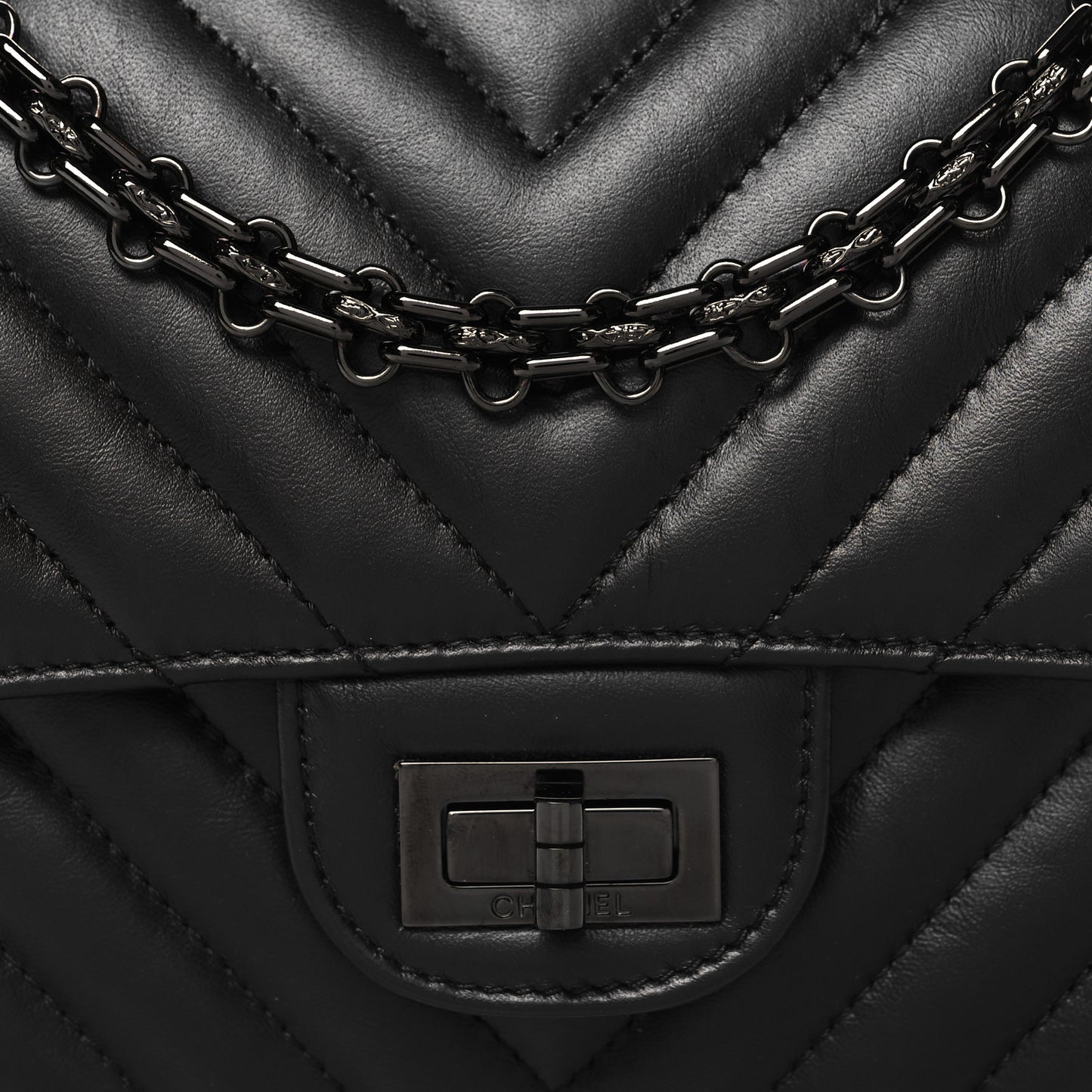 Aged Calfskin Chevron Quilted 2.55 Reissue Mini Flap So Black