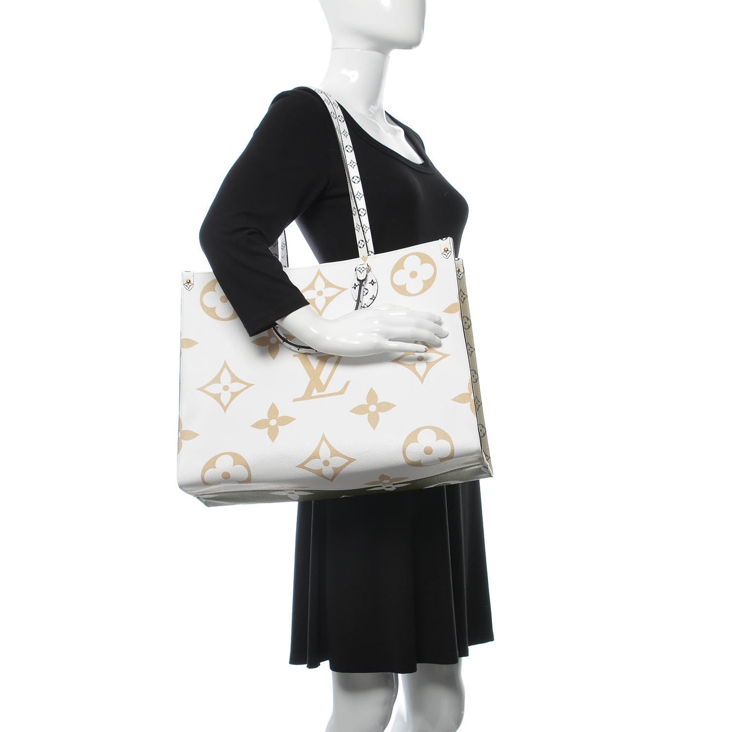 Monogram Giant Onthego GM Kaki Beige