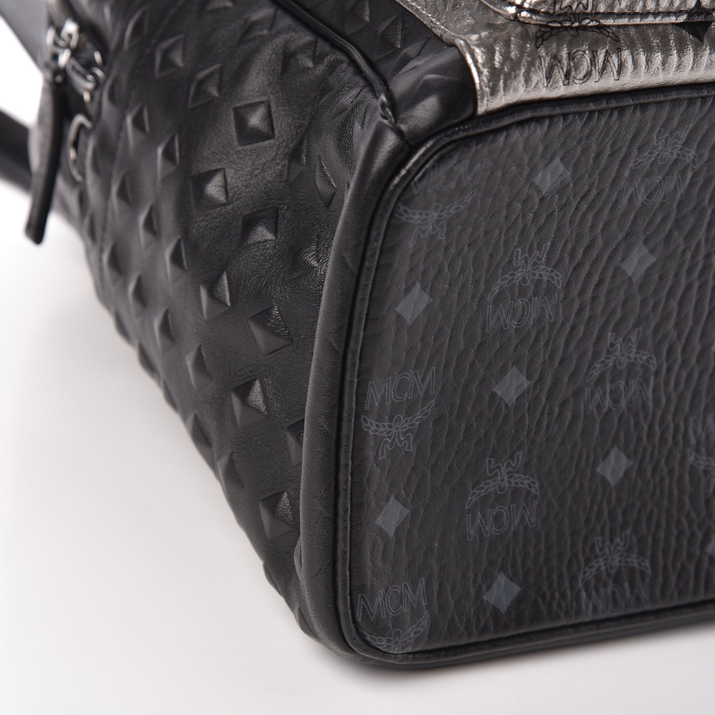 Metallic Visetos Calfskin Medium Studded Munich Lion Stark Backpack Silver Black