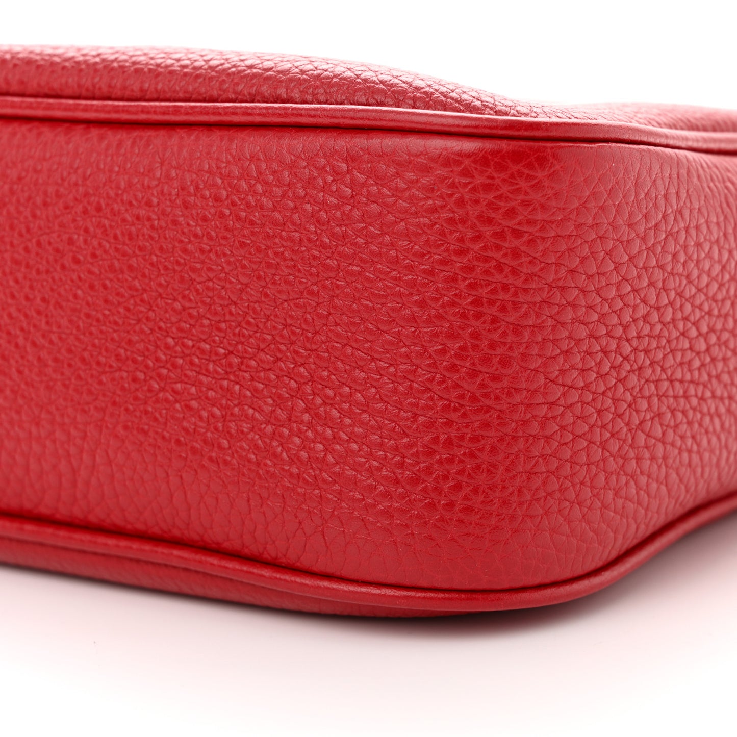 Pebbled Calfskin Small Soho Disco Bag Tabasco Red