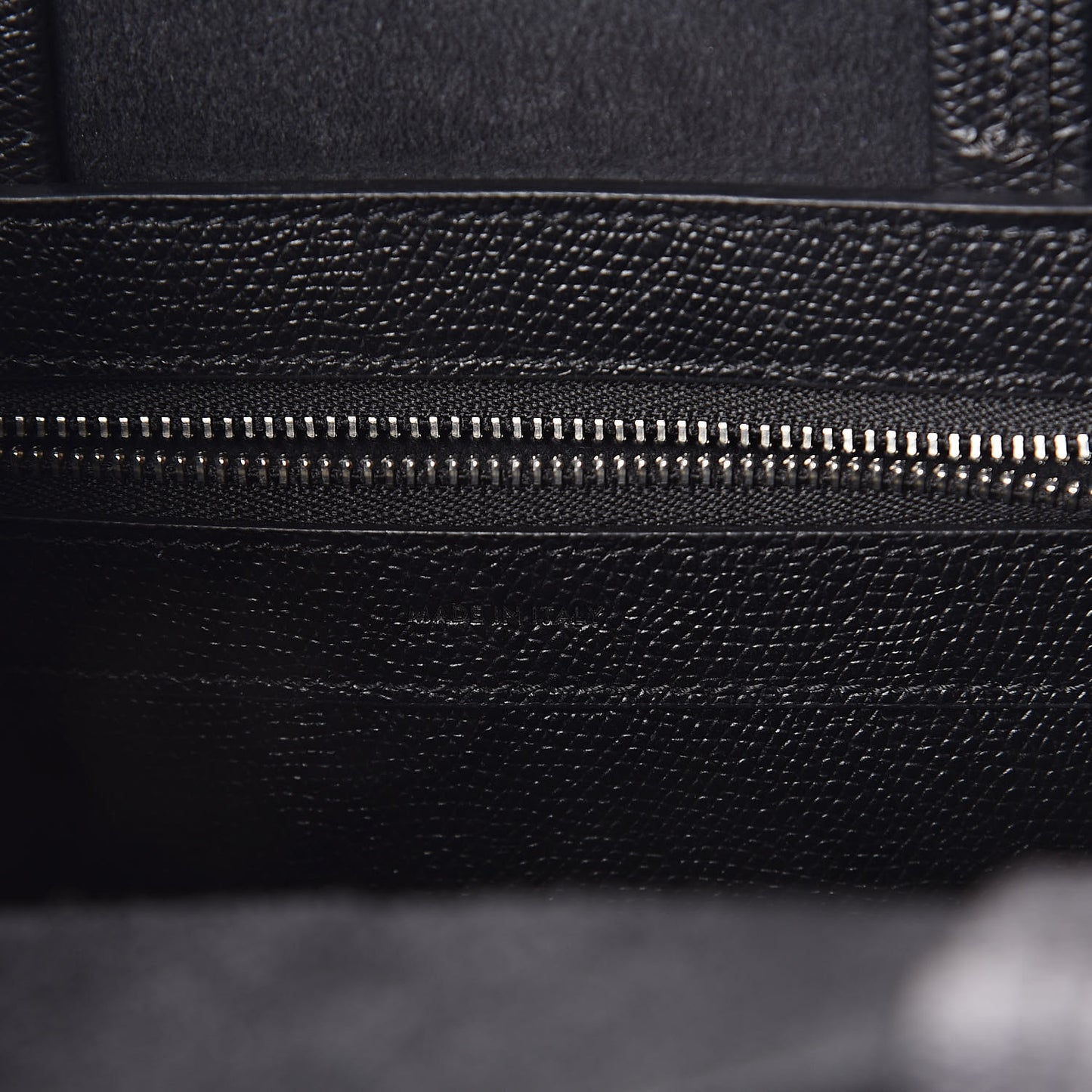 Grained Calfskin Small Vertical Cabas Black