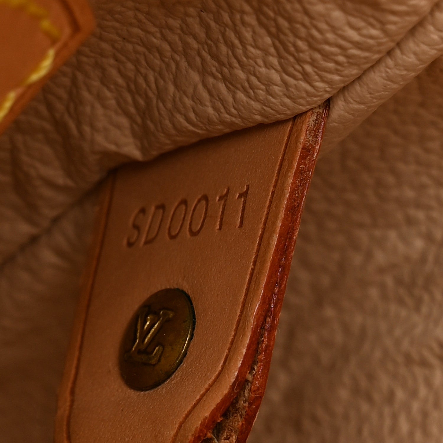 Louis Vuitton Monogram Petit Bucket 23 7 of 13