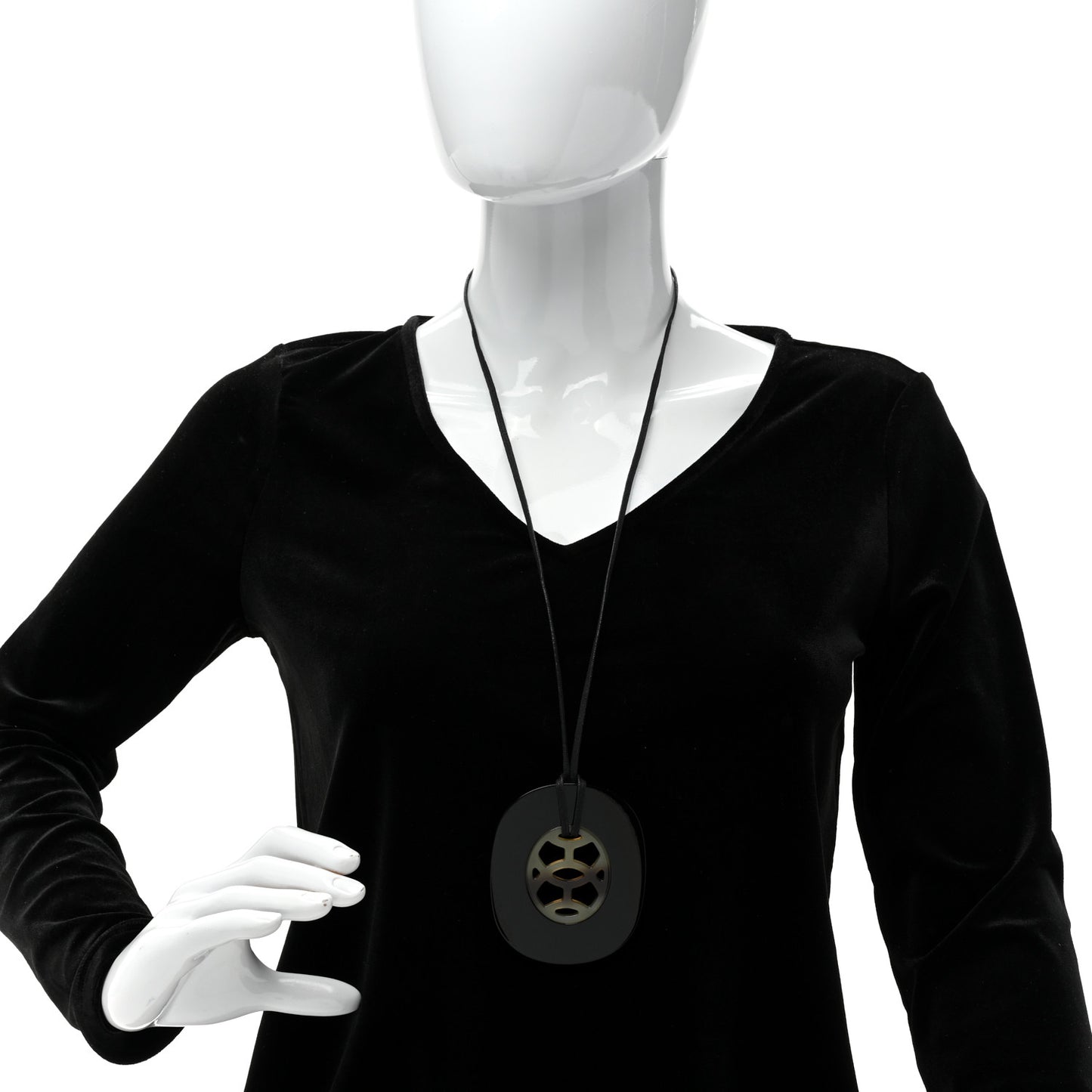 Buffalo Horn Lacquer Lift Necklace PM Black