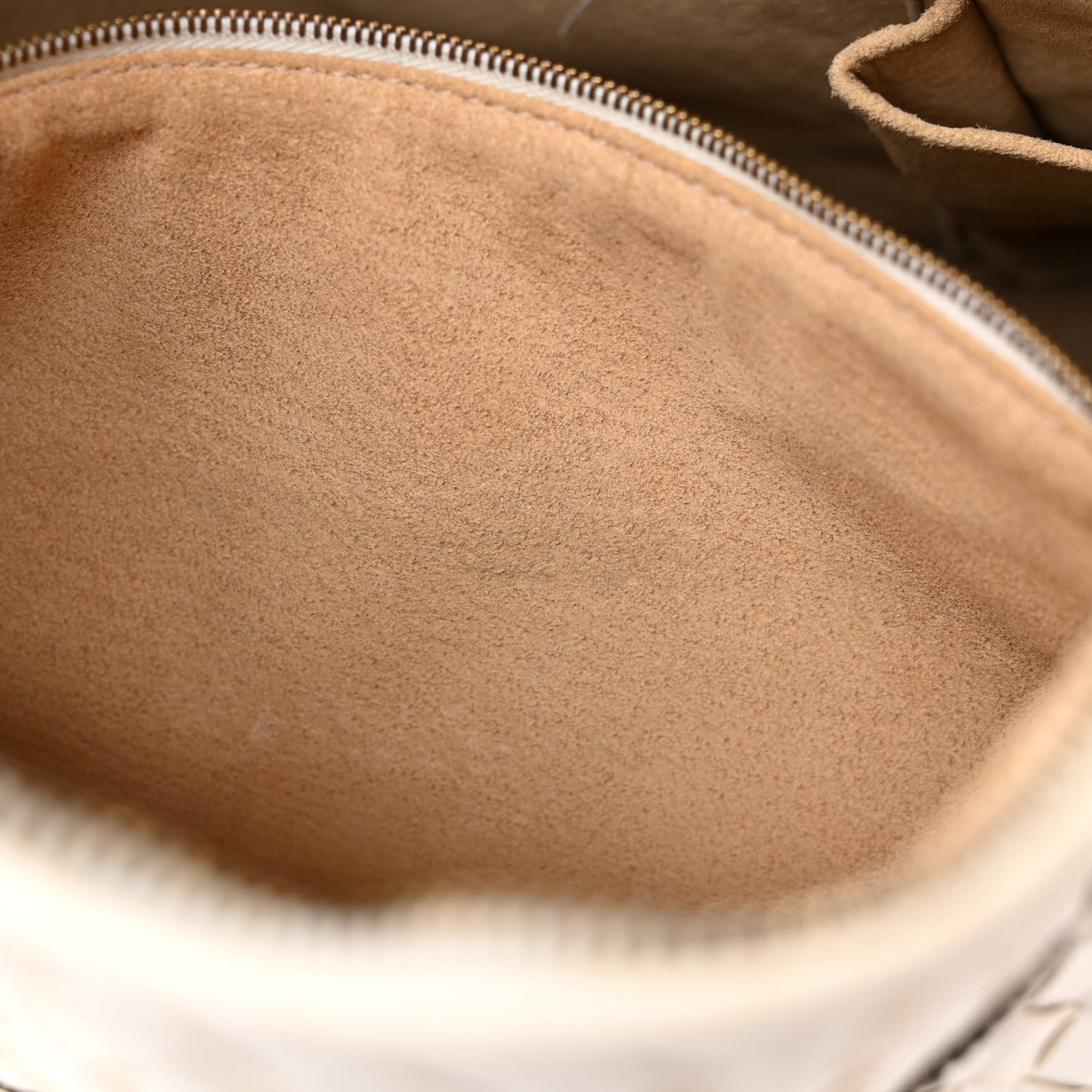 Nappa Intrecciato Medium Veneta Chain Hobo White
