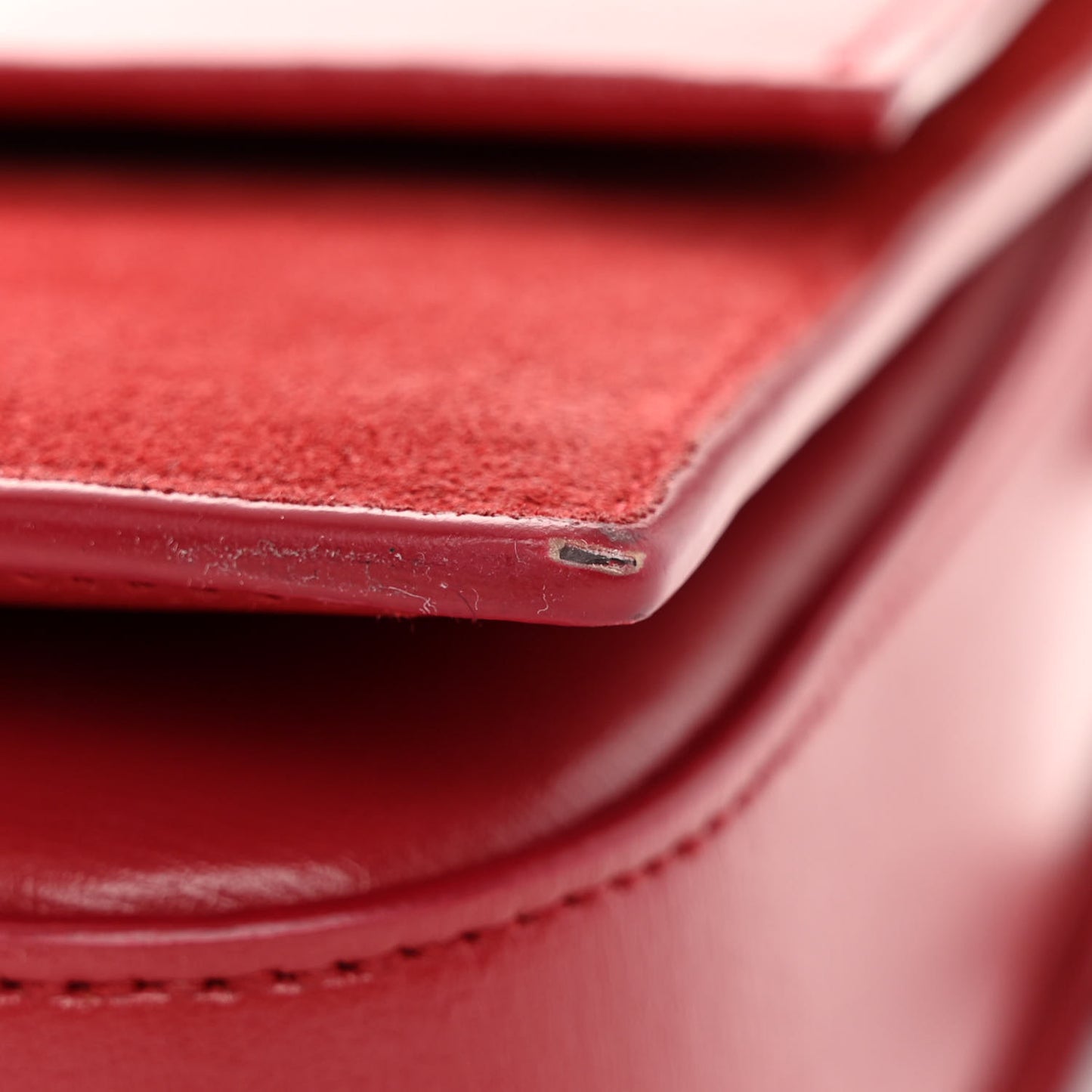 Smooth Calfskin Suede Medium Bellechasse Red