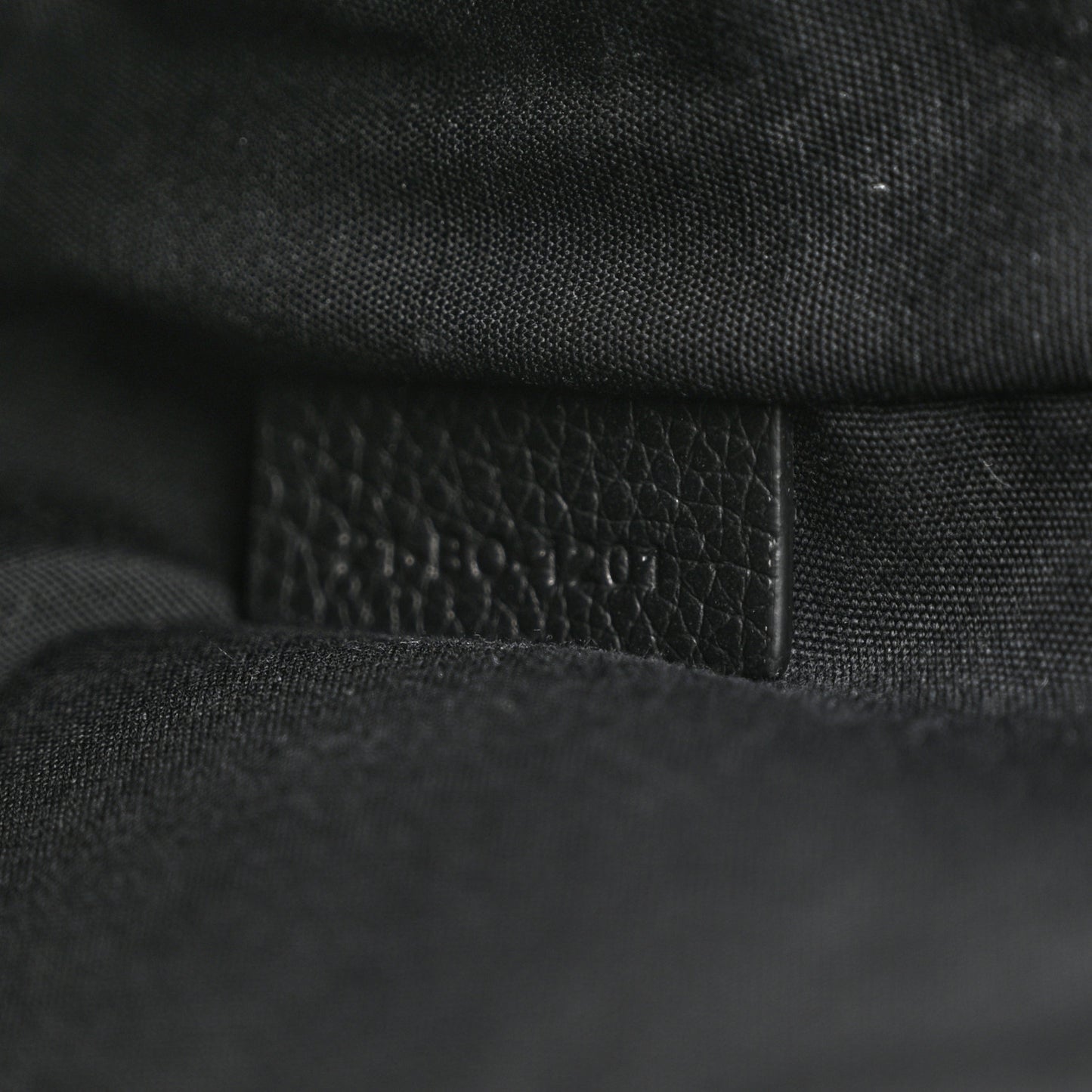 HOMME Oblique Safari Messenger Black