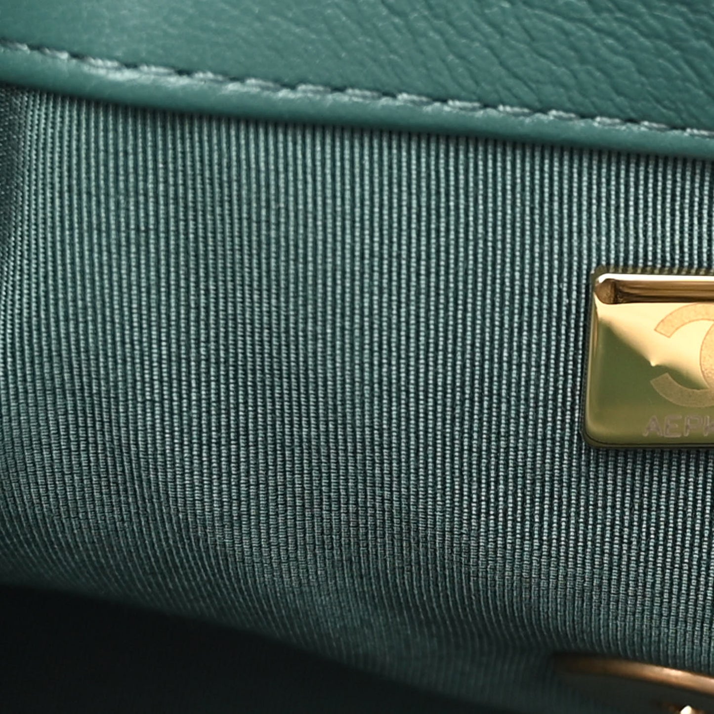 Lambskin Quilted Medium Chanel 19 Flap Green