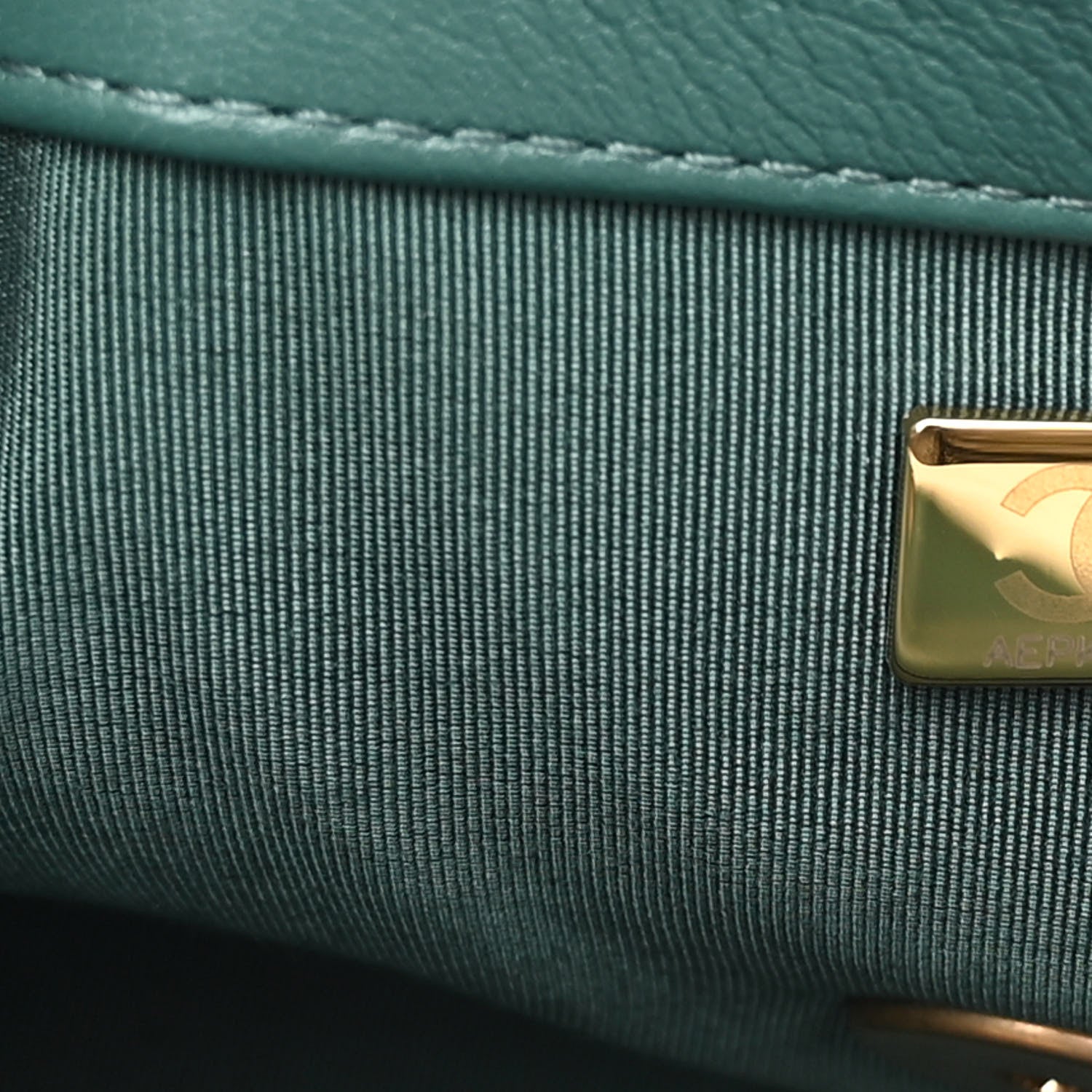 Chanel Lambskin Quilted Medium Chanel 19 Flap Green 7 of 10