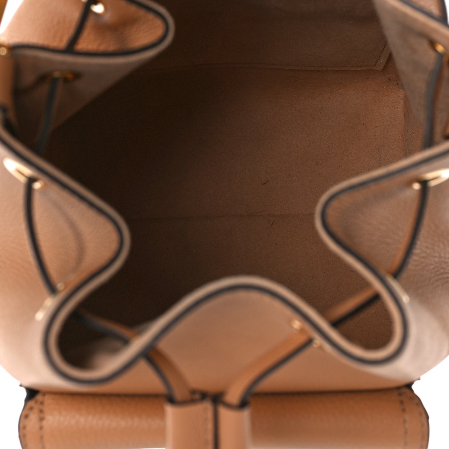 Calfskin Lockme Bucket MM Arizona Beige