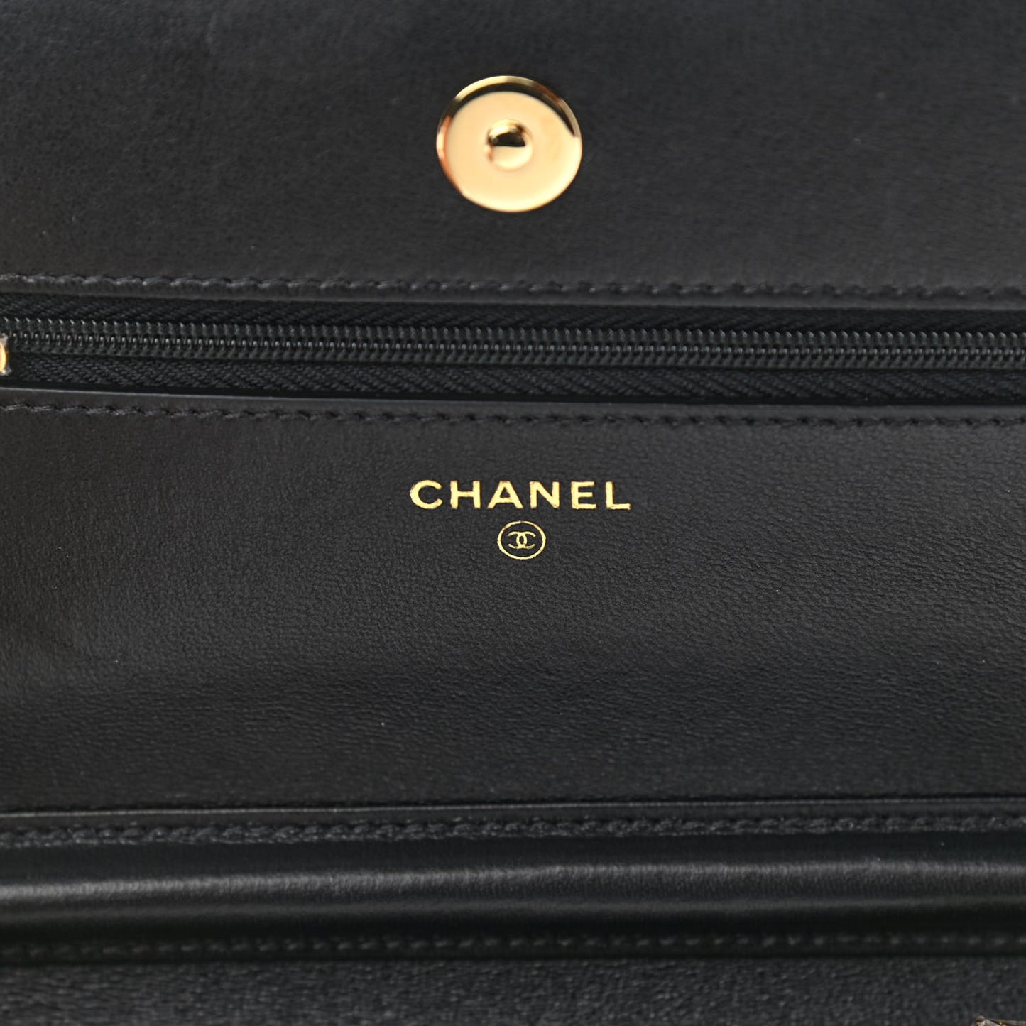 Lambskin Quilted Wallet On Chain WOC Black