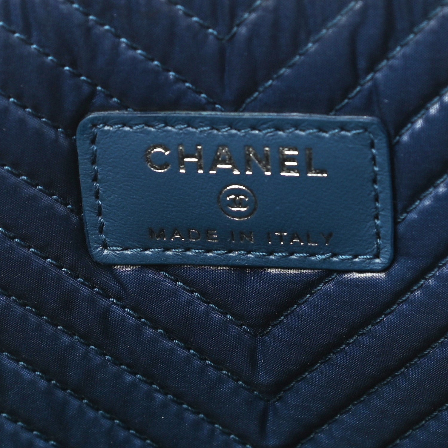 Chanel Calfskin Painted Chevron Embossed Large Boy Zip Pouch Green Navy 6 of 10