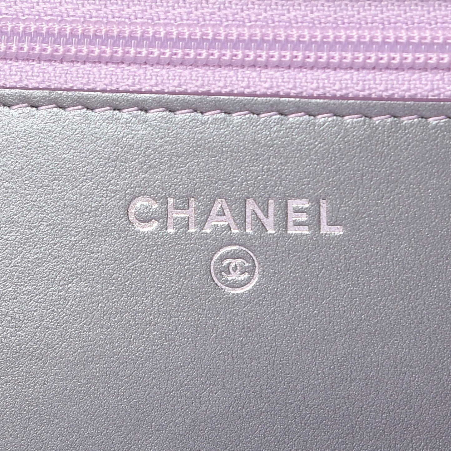 Iridescent Lambskin Quilted Reissue Wallet On Chain WOC Light Purple