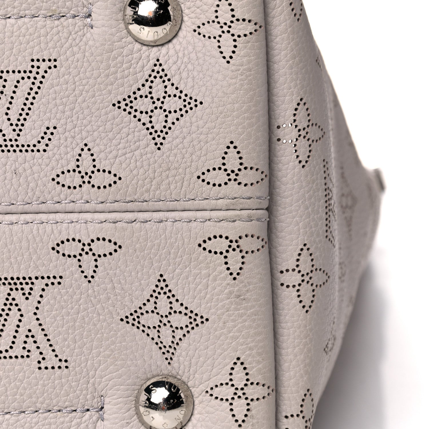 Louis Vuitton Mahina Hina MM Brume 13 of 20